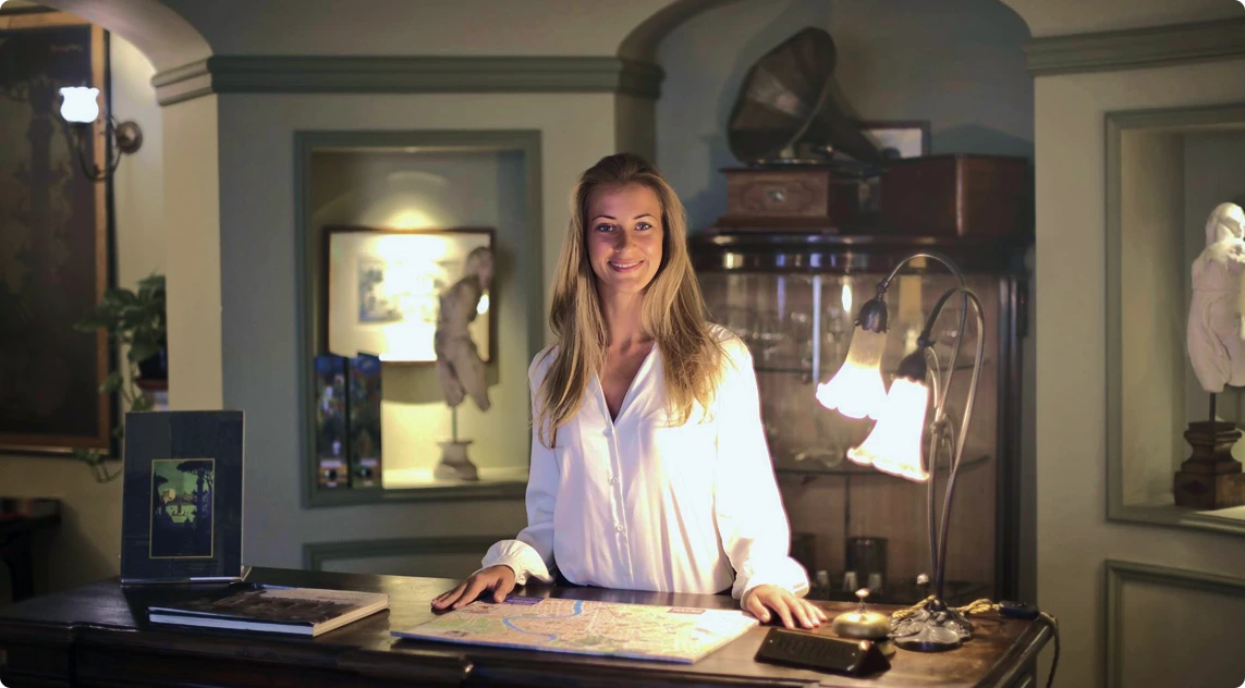 Connected luxury hospitality team achieving clear communication and efficient vendor management